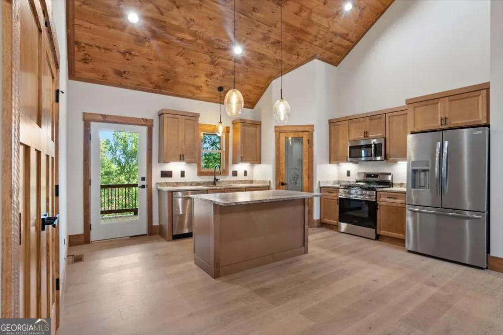 235 Parnell DR Ellijay, GA 30540