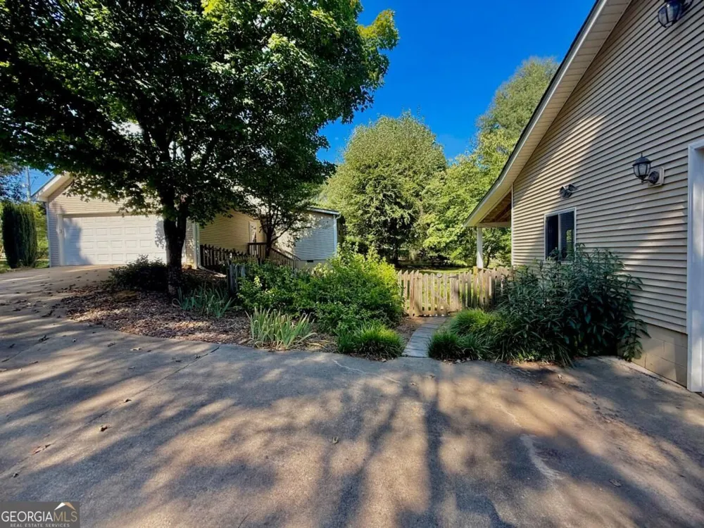 148 Swan Sanders RD Hartwell, GA 30643