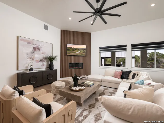 85 RANCH HTS Boerne, TX 78015