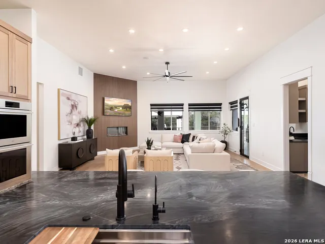 85 RANCH HTS Boerne, TX 78015