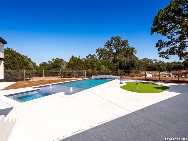 85 RANCH HTS Boerne, TX 78015