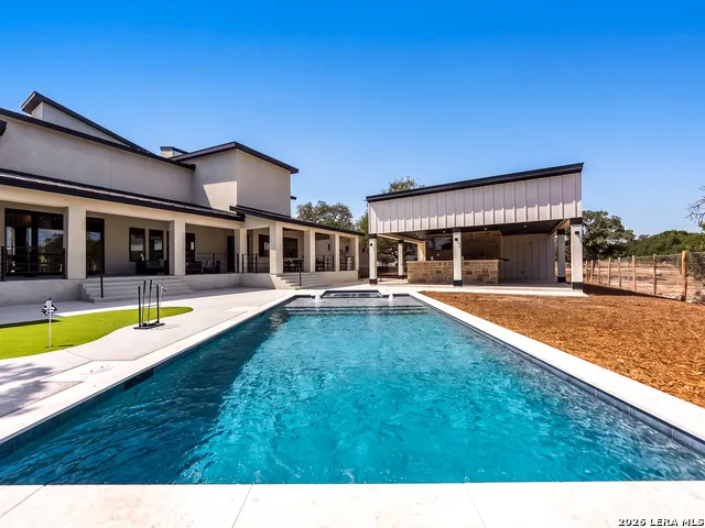 85 RANCH HTS Boerne, TX 78015