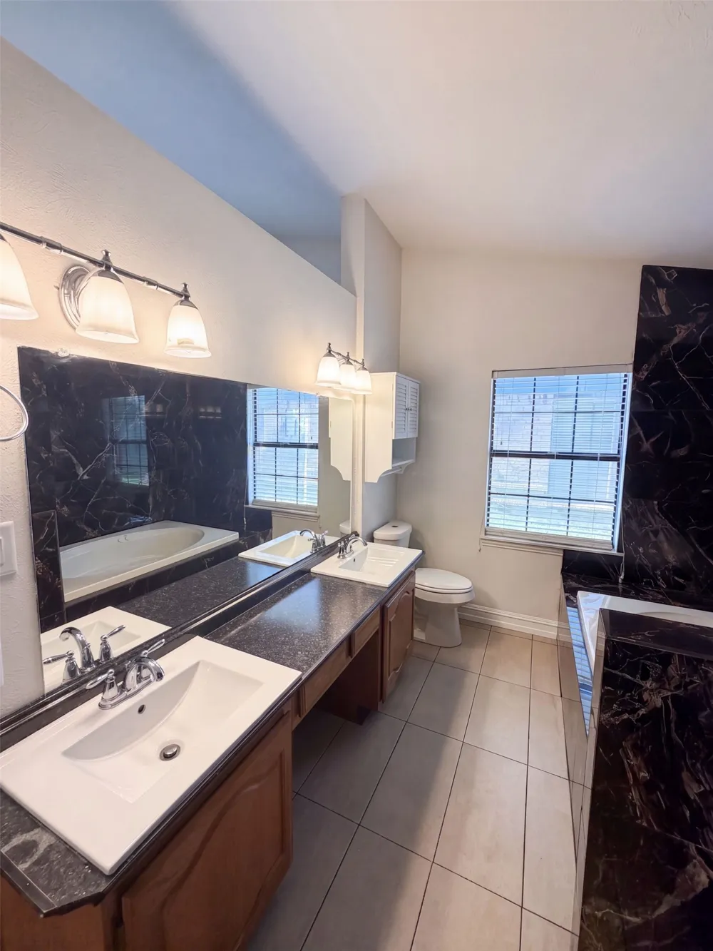 6808 Younger Drive The Colony, TX 75056