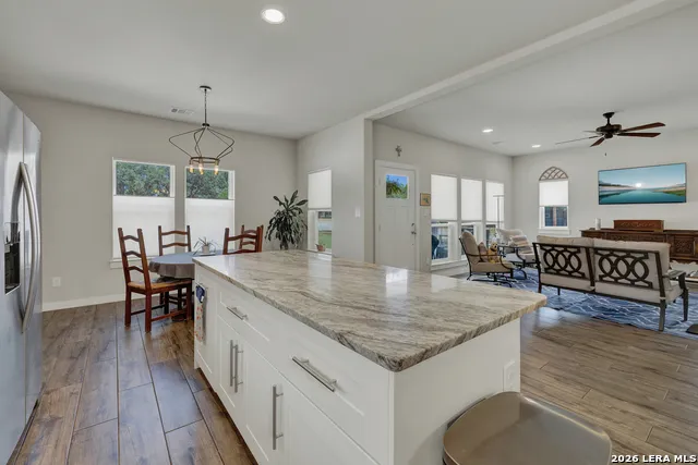 2870 Candlelight Canyon Lake, TX 78133
