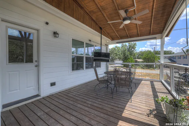 2870 Candlelight Canyon Lake, TX 78133