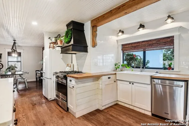464 S Washington Avenue New Braunfels, TX 78130