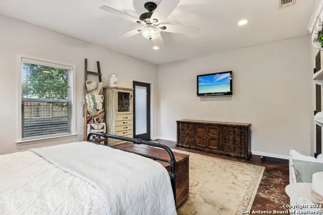 464 S Washington Avenue New Braunfels, TX 78130