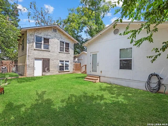 464 S Washington Avenue New Braunfels, TX 78130