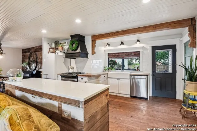 464 S Washington Avenue New Braunfels, TX 78130