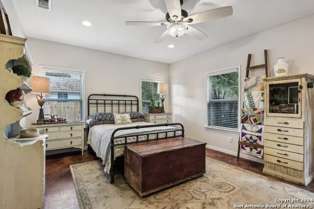 464 S Washington Avenue New Braunfels, TX 78130