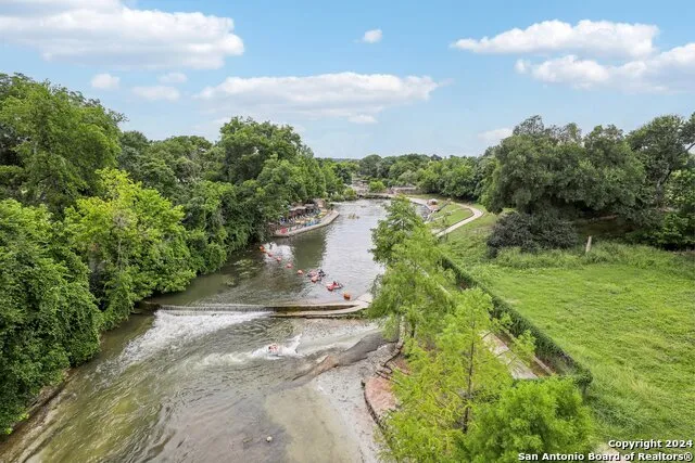 464 S Washington Avenue New Braunfels, TX 78130