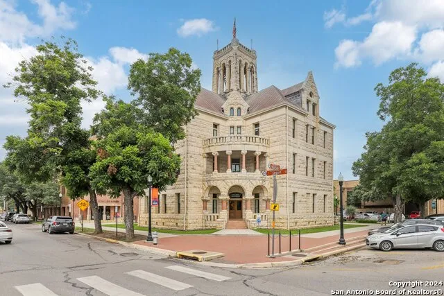 464 S Washington Avenue New Braunfels, TX 78130
