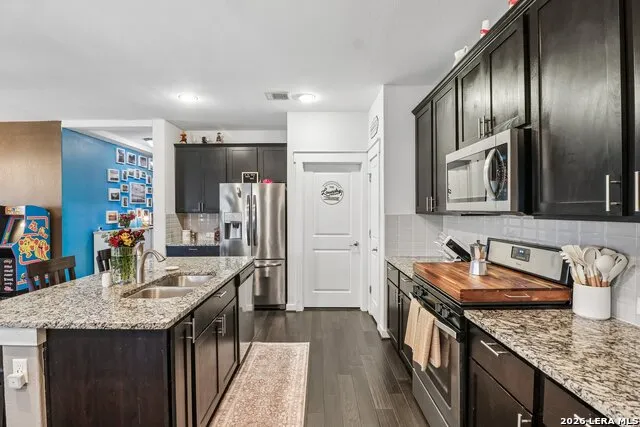 3944 Legend Mdws New Braunfels, TX 78130
