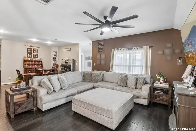 3944 Legend Mdws New Braunfels, TX 78130