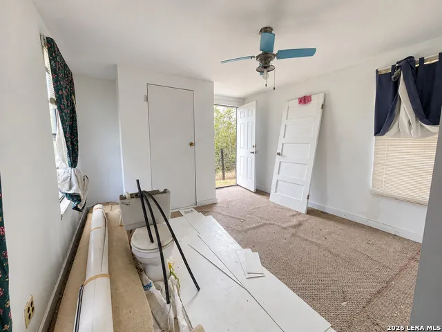 19195 Fm 791 Campbellton, TX 78064