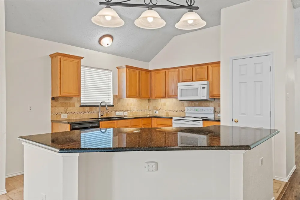 1526 Sugar Bush Trail Allen, TX 75002