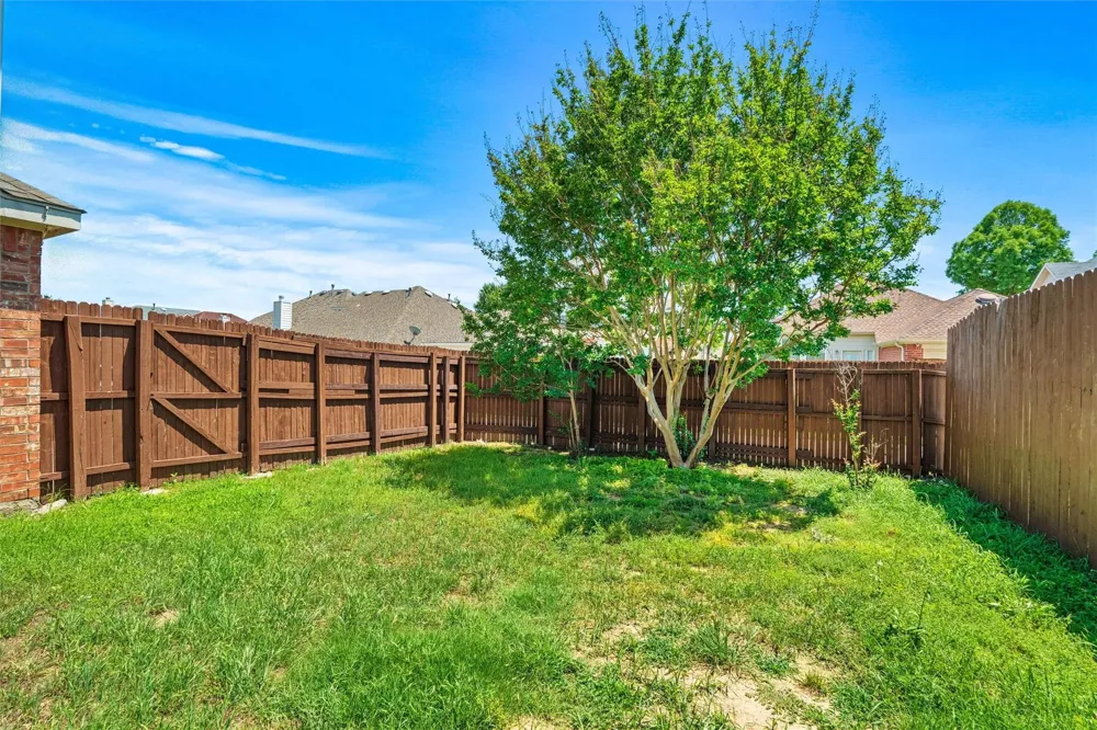 1526 Sugar Bush Trail Allen, TX 75002