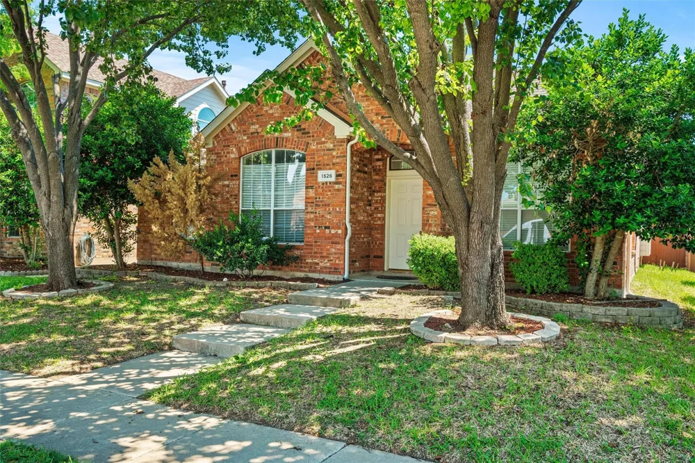 1526 Sugar Bush Trail Allen, TX 75002