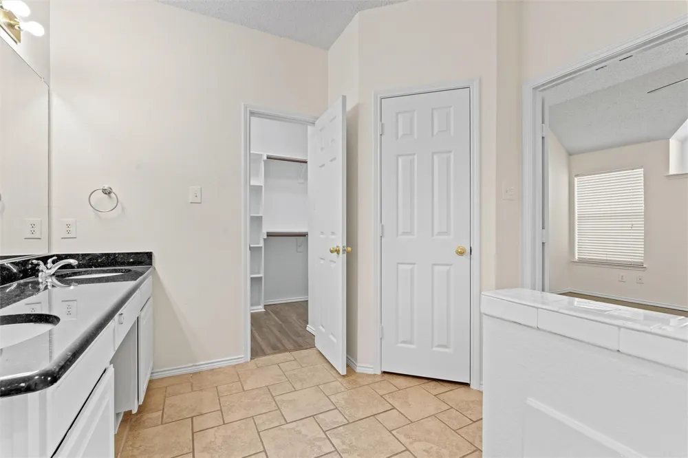 1526 Sugar Bush Trail Allen, TX 75002