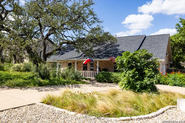 1800 FOOTHILLS DR Kerrville, TX 78028