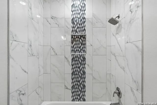 1224 BLUERIDGE DR Canyon Lake, TX 78133