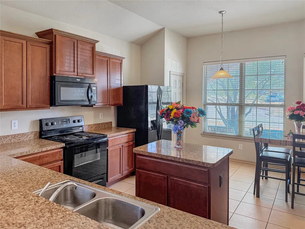 1805 Overlook Drive Lancaster, TX 75146