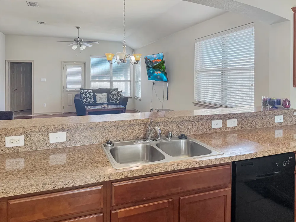 1805 Overlook Drive Lancaster, TX 75146