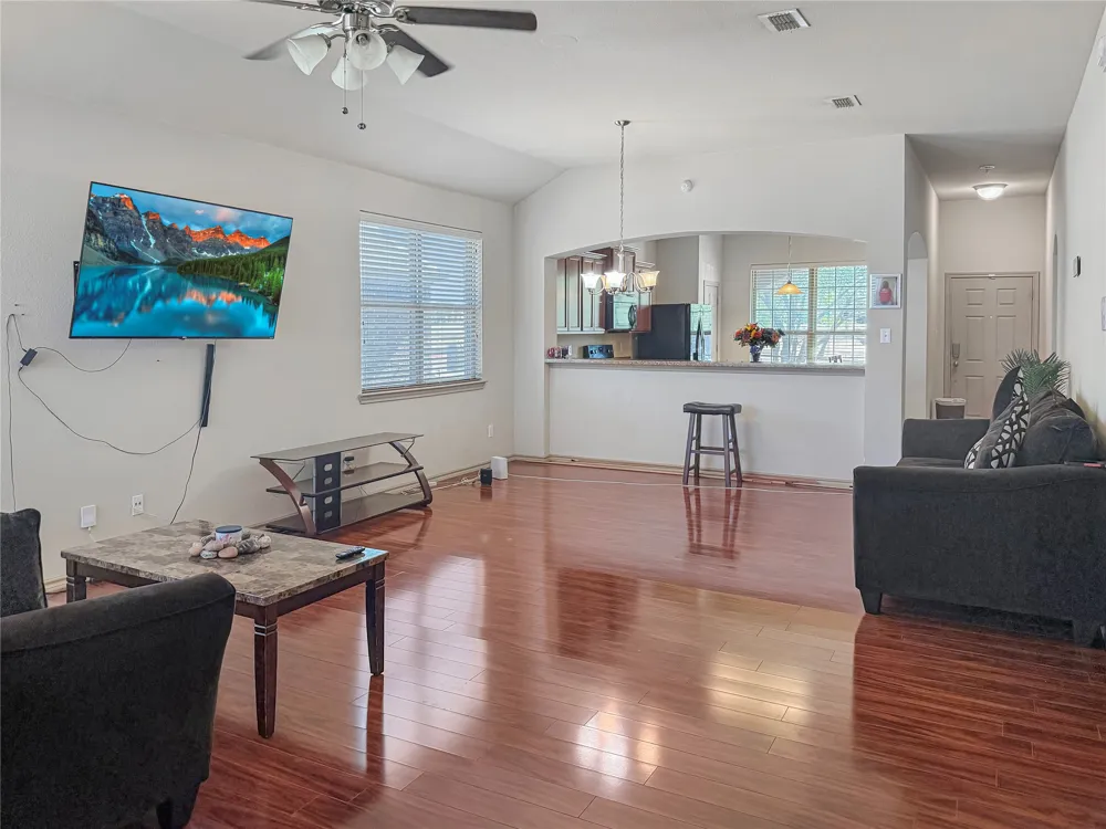 1805 Overlook Drive Lancaster, TX 75146