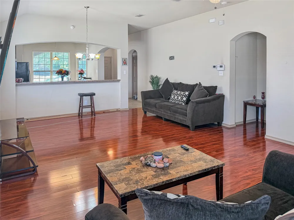 1805 Overlook Drive Lancaster, TX 75146