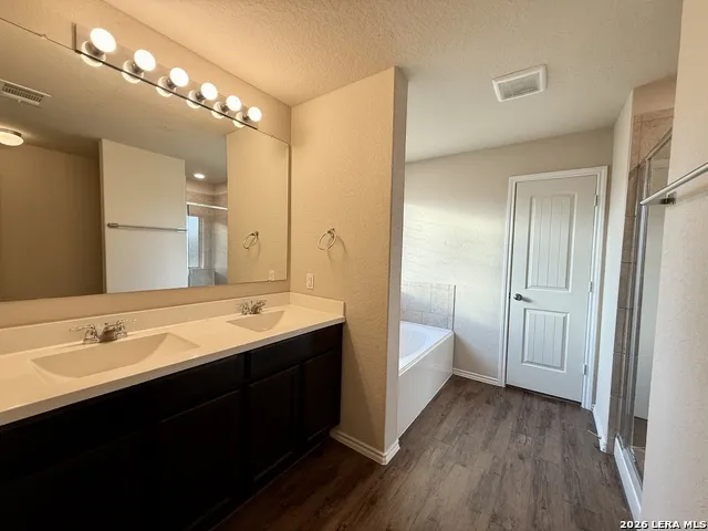 2934 Meadow New Braunfels, TX 78130