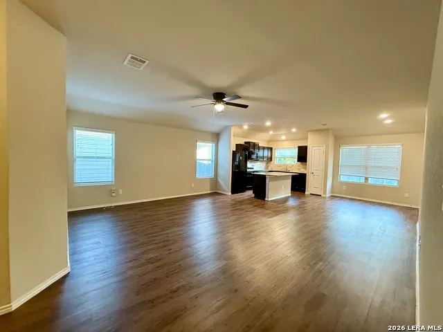 2934 Meadow New Braunfels, TX 78130