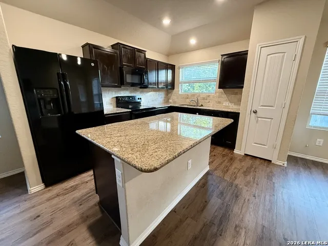 2934 Meadow New Braunfels, TX 78130
