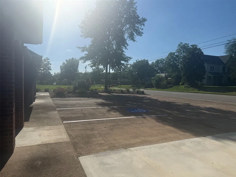 750 Clarksville Paris, TX 75460