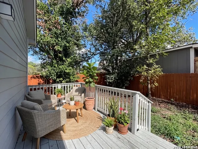 404 S Olive San Antonio, TX 78203