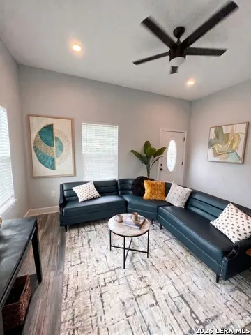 404 S Olive San Antonio, TX 78203