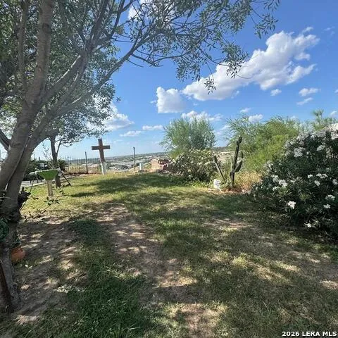 1707 Rainbow Road Eagle Pass, TX 78852