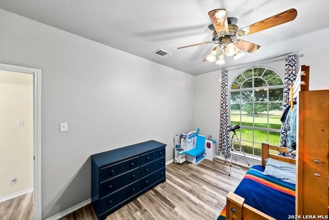516 Lake Valley Dr La Vernia, TX 78121