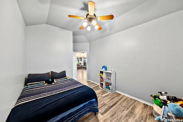 516 Lake Valley Dr La Vernia, TX 78121