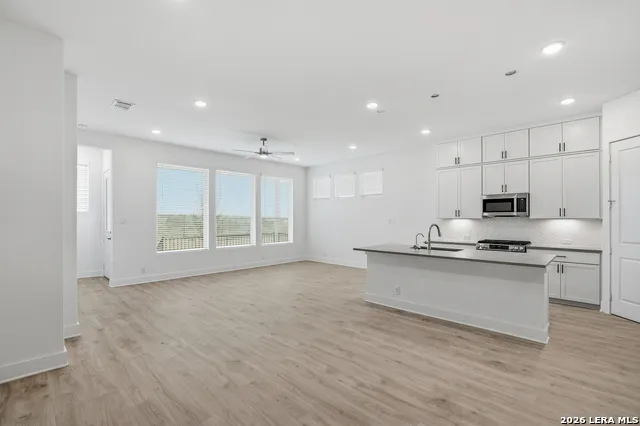 2202 Briggs Summit San Antonio, TX 78245