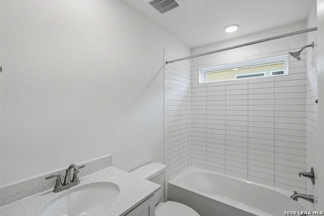 2202 Briggs Summit San Antonio, TX 78245