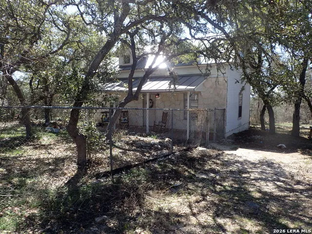 3351 County Road 265 Mico, TX 78056