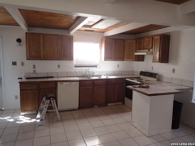 3351 County Road 265 Mico, TX 78056