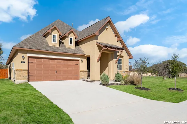 142 Secretariat Ave. Castroville, TX 78009