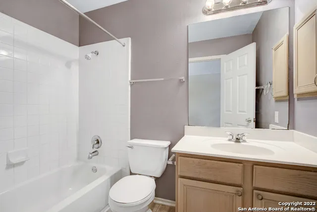8615 Tioga Helotes, TX 78023