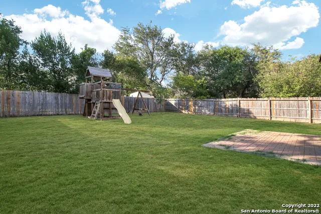 8615 Tioga Helotes, TX 78023