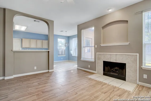 8615 Tioga Helotes, TX 78023