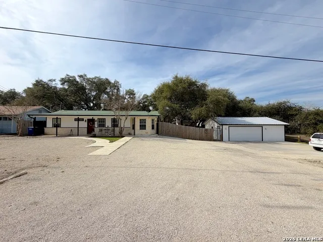 301 Canyon Edge Canyon Lake, TX 78133