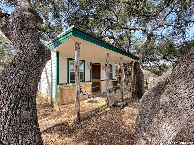 301 Canyon Edge Canyon Lake, TX 78133
