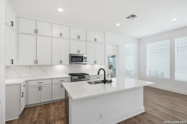 2210 Briggs Summit San Antonio, TX 78245