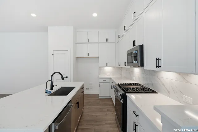 2210 Briggs Summit San Antonio, TX 78245
